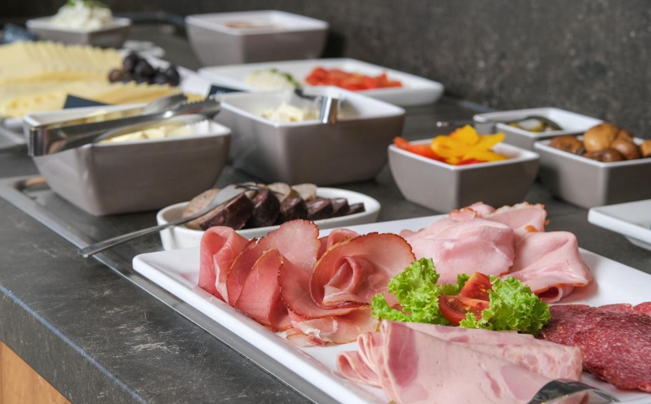 2Theimat - Hotel & Restaurant มอร์บาค ภายนอก รูปภาพ